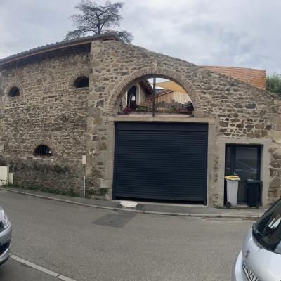 Facade sur rue des granges